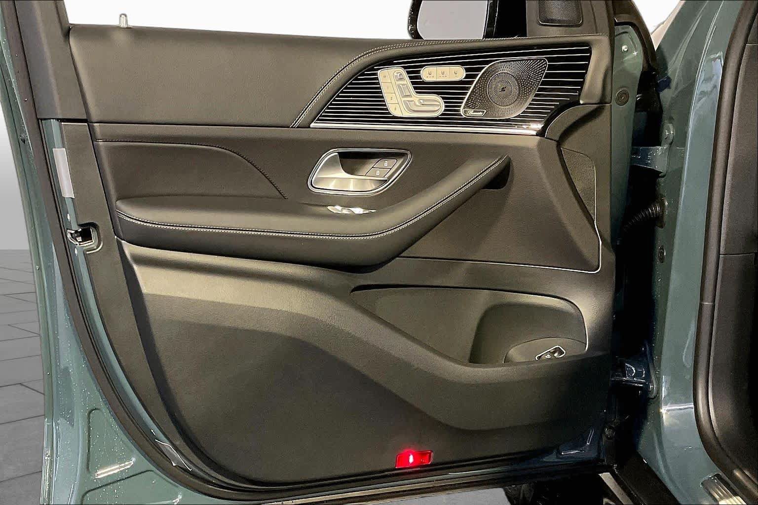 New 2027 Mercedes-Benz GLS 450 4MATIC image 11