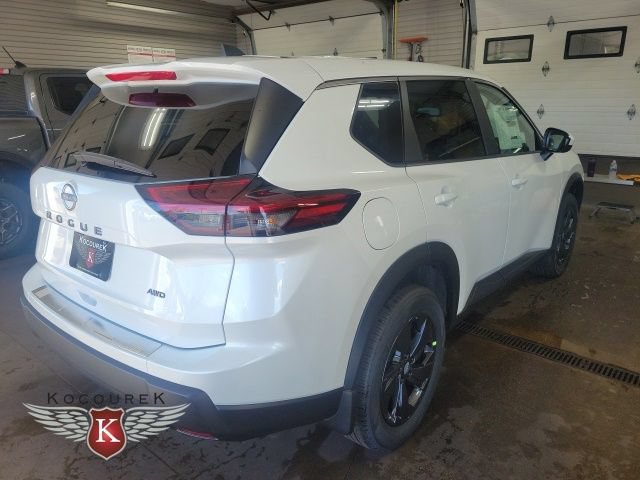 New 2026 Nissan Rogue SV w/ Cold Weather Package AWD/4WD image 4