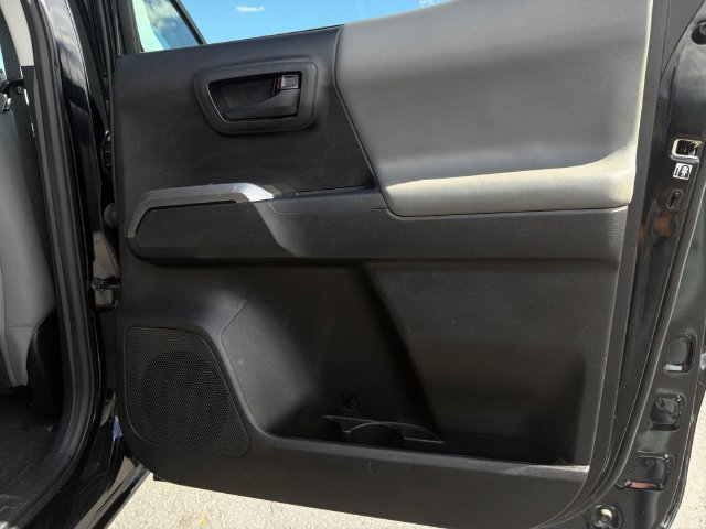 Used 2019 Toyota Tacoma SR5 AWD/4WD image 36