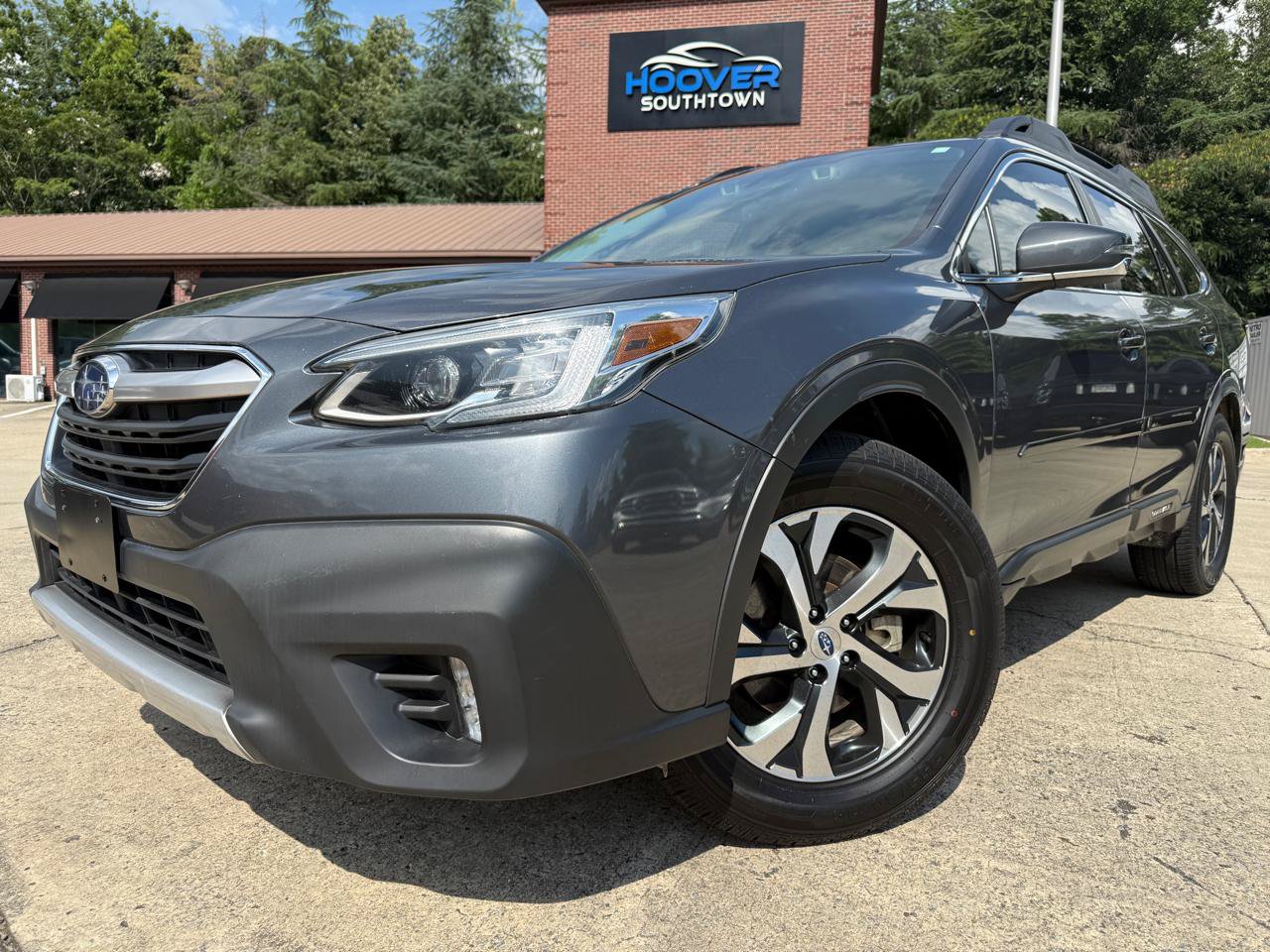 Used 2021 Subaru Outback Limited AWD/4WD image 1