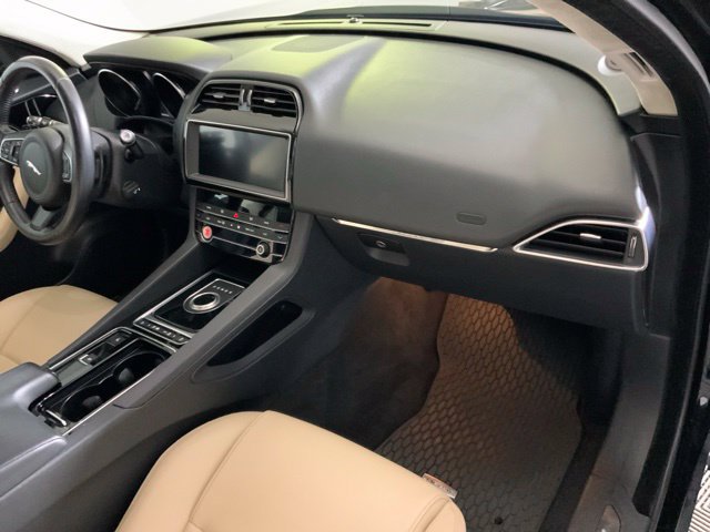 Used 2020 Jaguar F-PACE Premium AWD/4WD image 30
