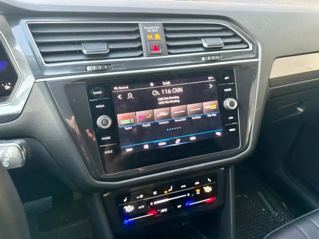 Used 2022 Volkswagen Tiguan SE AWD/4WD image 12