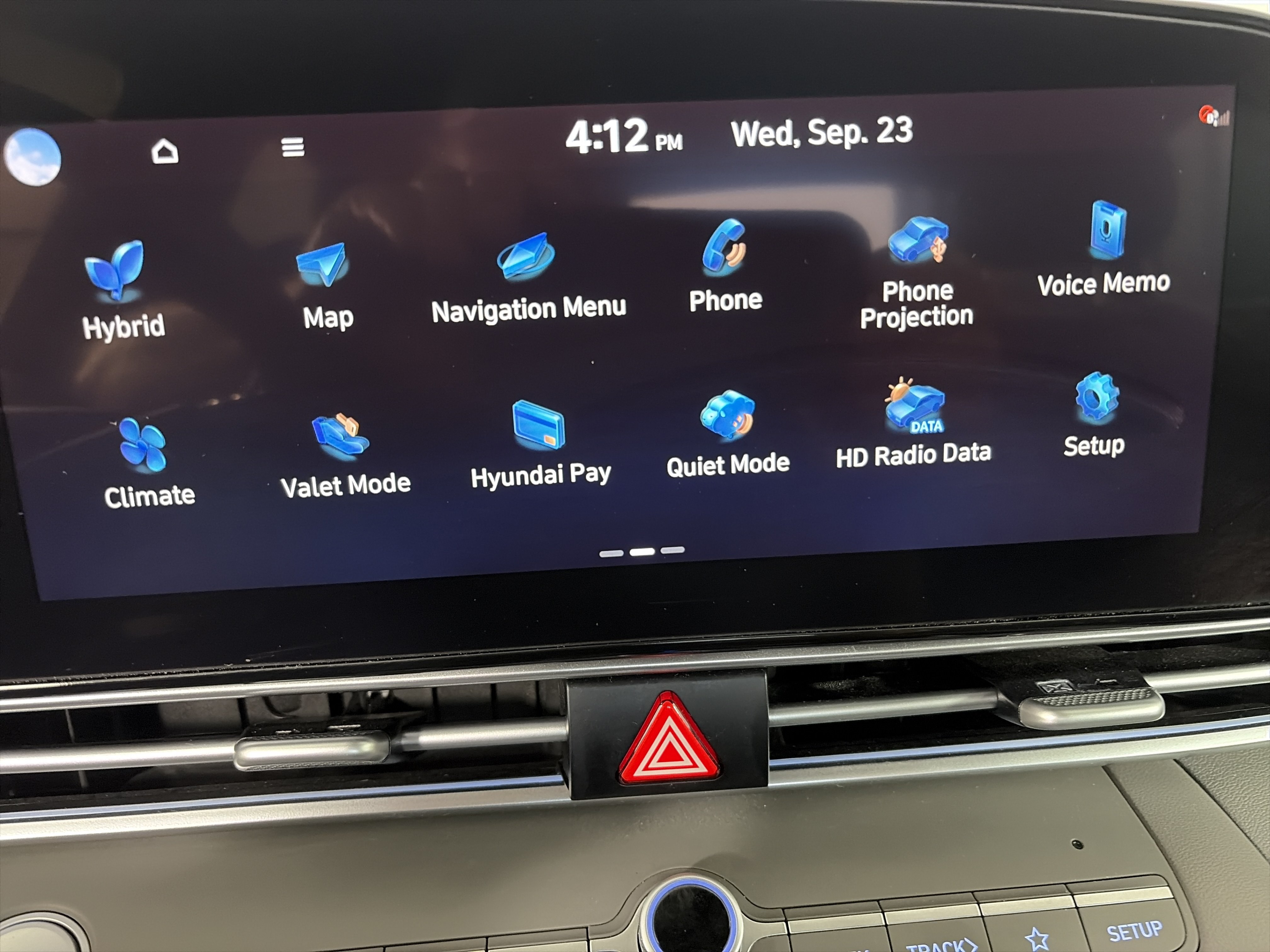 Used 2025 Hyundai Elantra SEL FWD image 19