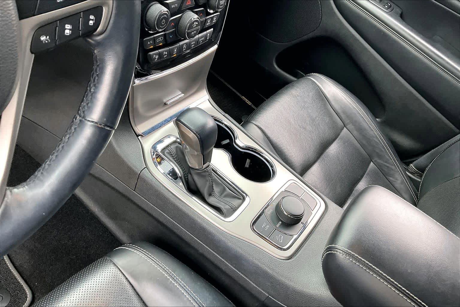 Used 2021 Jeep Grand Cherokee Limited w/ Quick Order Package 28K 80th AWD/4WD image 16