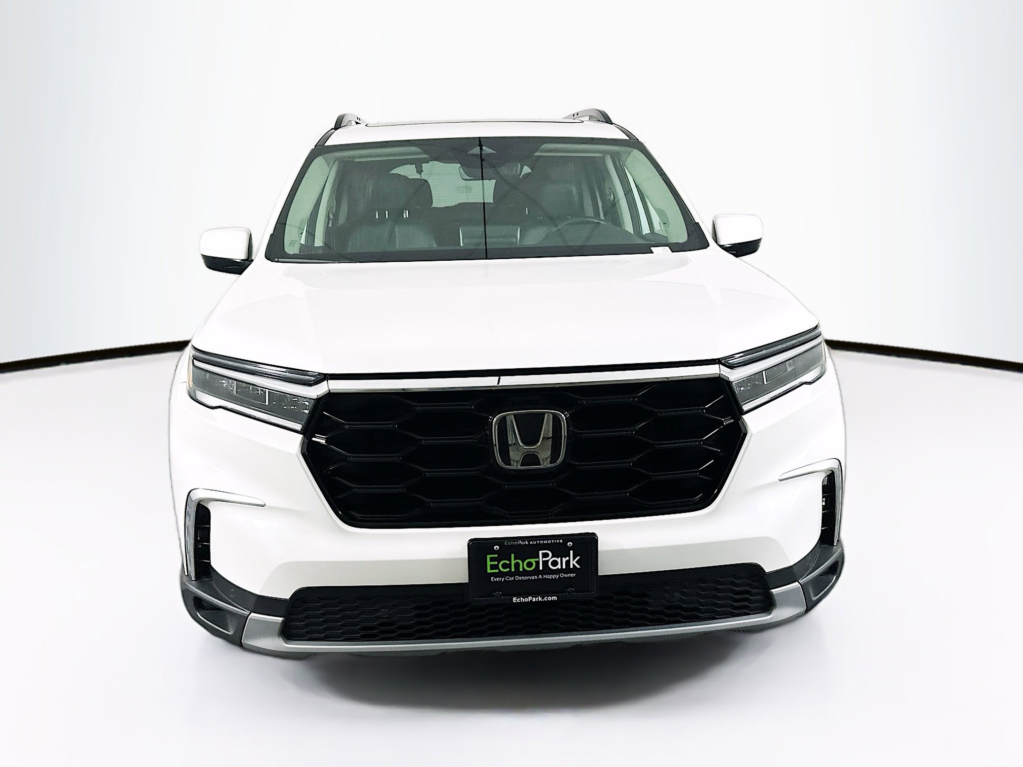 Used 2023 Honda Pilot Touring image 2