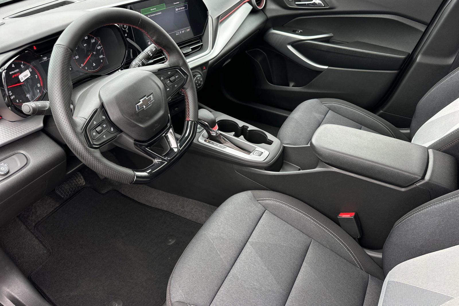 New 2026 Chevrolet Trax RS w/ Sunroof Package image 10