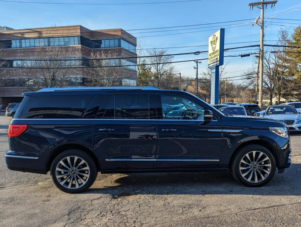 Used 2020 Lincoln Navigator L Reserve w/ Equipment Group 201A Reserve image 6