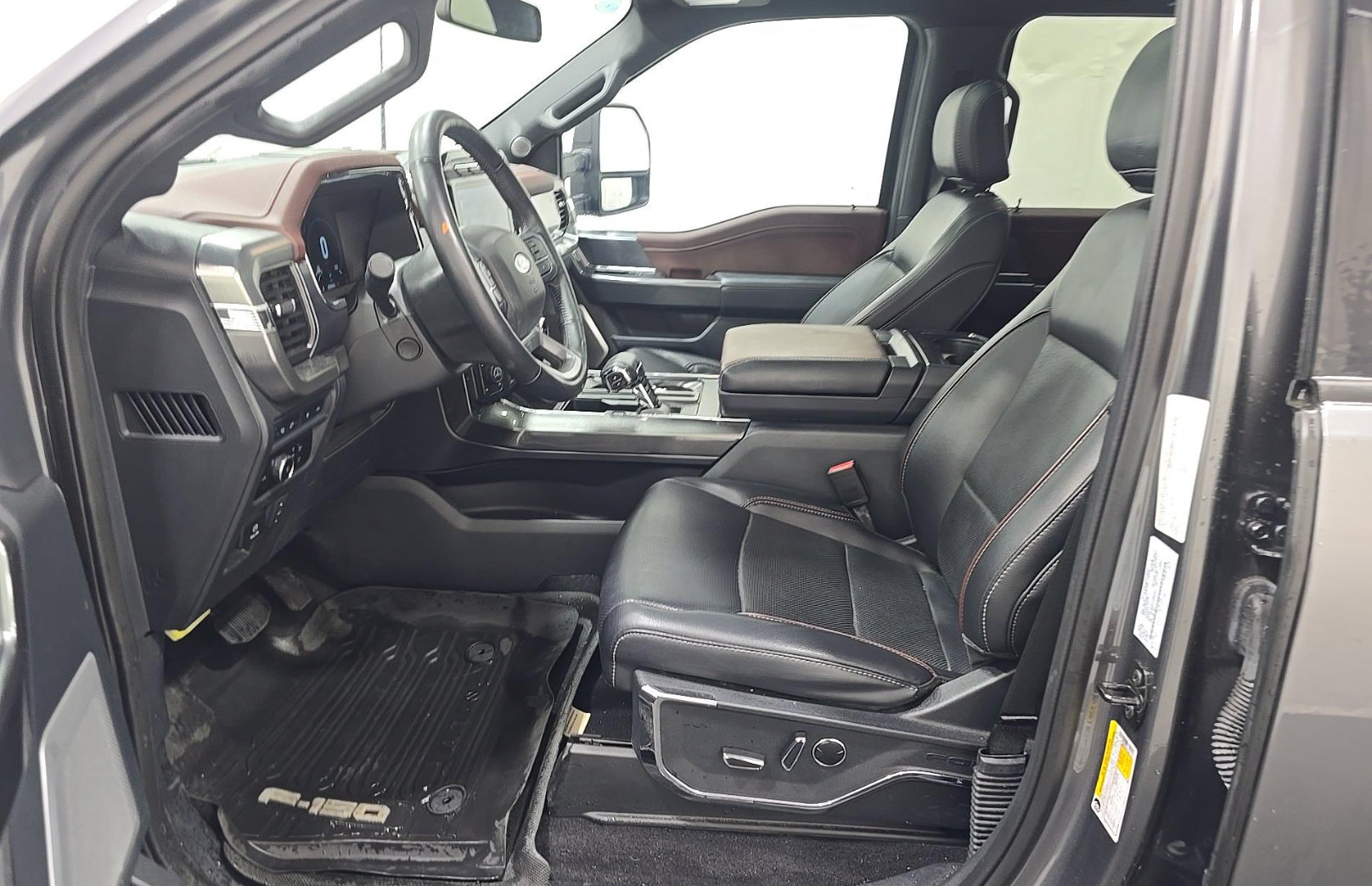 Used 2023 Ford F150 Lariat w/ Equipment Group 502A High AWD/4WD image 7