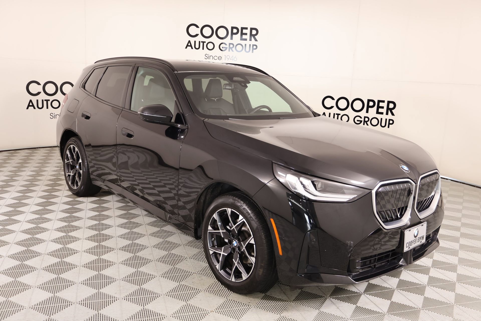 Used 2025 BMW X3 xDrive30i w/ Premium Package image 1