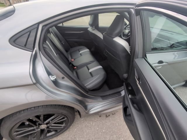 Used 2026 Toyota Camry SE w/ Convenience Package image 4