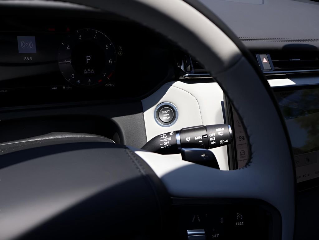 New 2026 Land Rover Range Rover Velar Dynamic SE image 29