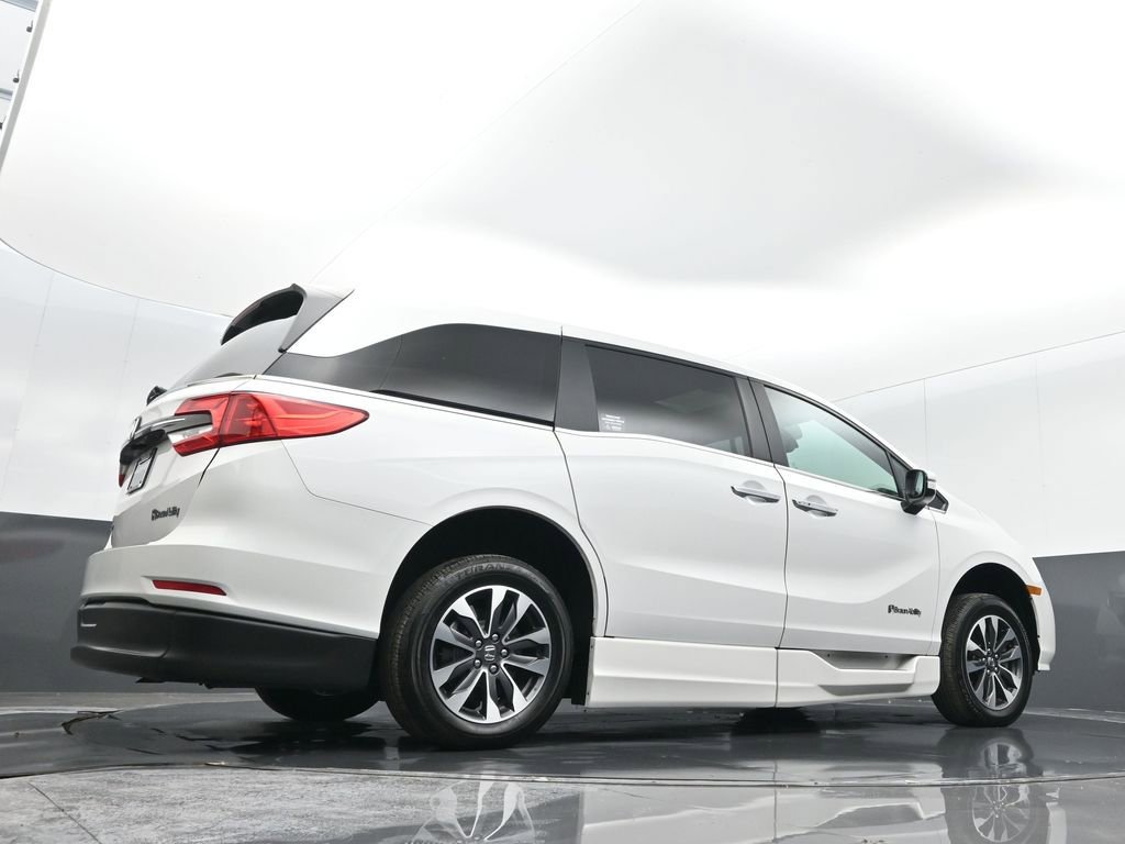 Used 2024 Honda Odyssey EX-L image 23
