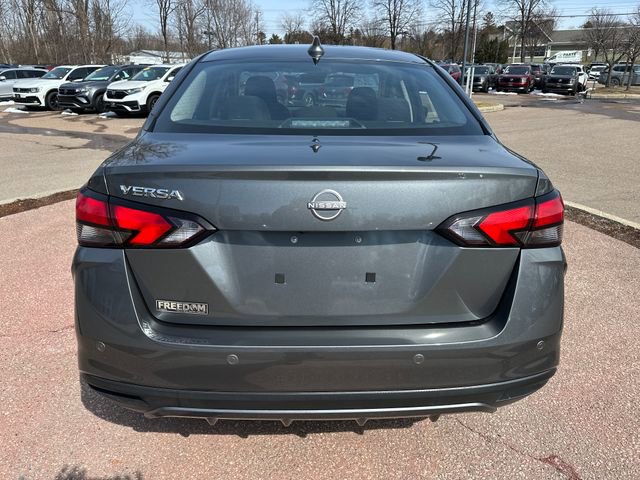 Used 2025 Nissan Versa SV w/ Trunk Package FWD image 4