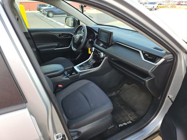Used 2019 Toyota RAV4 LE image 26