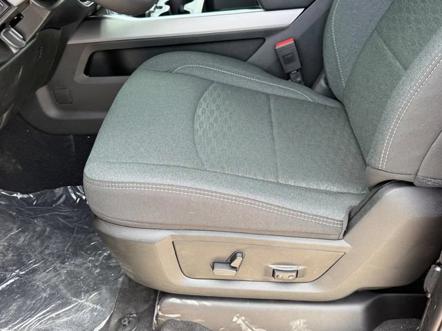 New 2026 RAM 2500 Big Horn AWD/4WD image 16