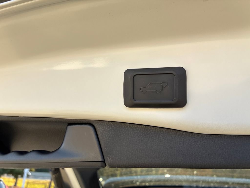 New 2025 Toyota RAV4 XLE Premium image 33