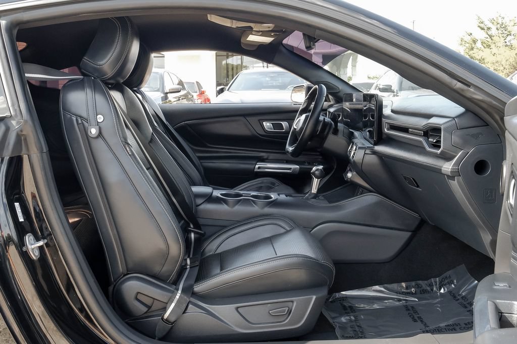 Used 2025 Ford Mustang GT Premium RWD image 34