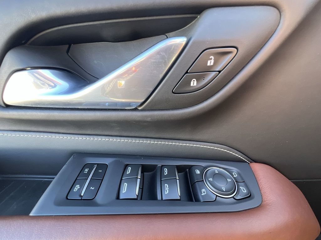 Used 2023 GMC Yukon XL Denali Ultimate image 24
