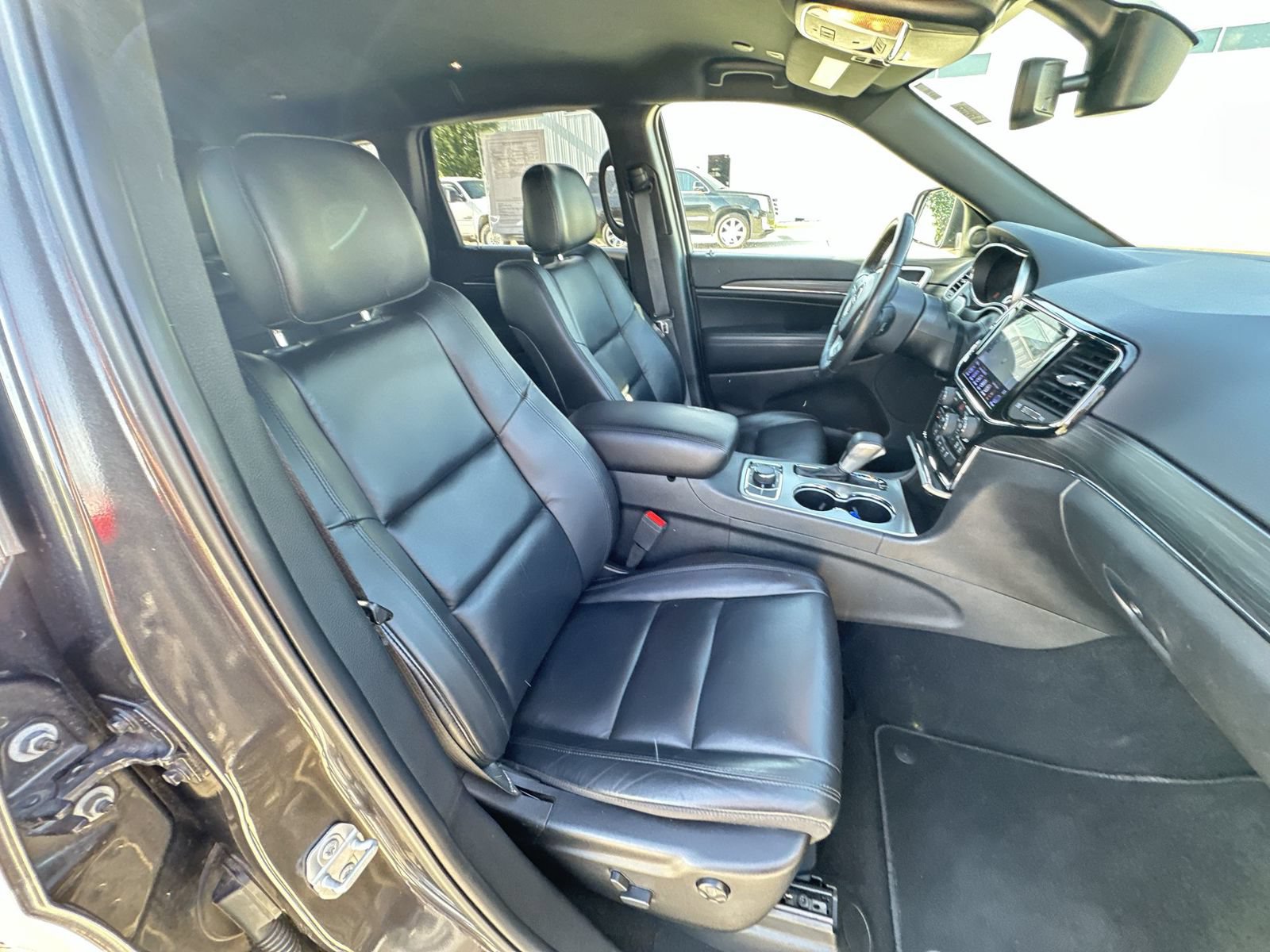 Used 2019 Jeep Grand Cherokee Limited AWD/4WD image 27