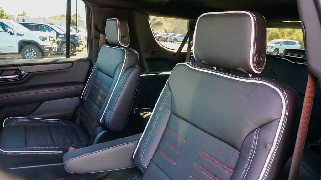 New 2026 GMC Yukon XL AT4 Ultimate AWD/4WD image 9