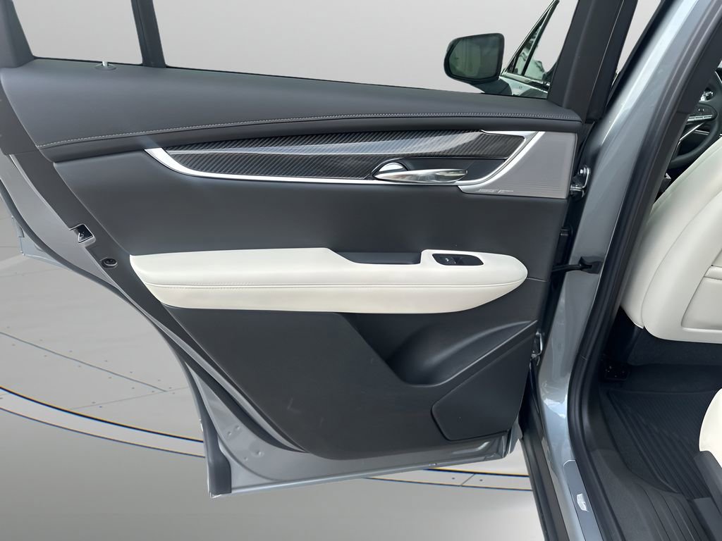 New 2025 Cadillac XT6 Sport w/ Technology Package image 15