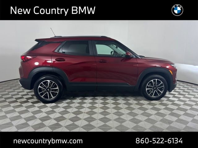 Used 2024 Chevrolet TrailBlazer LT w/ LT Cold Weather Package image 8