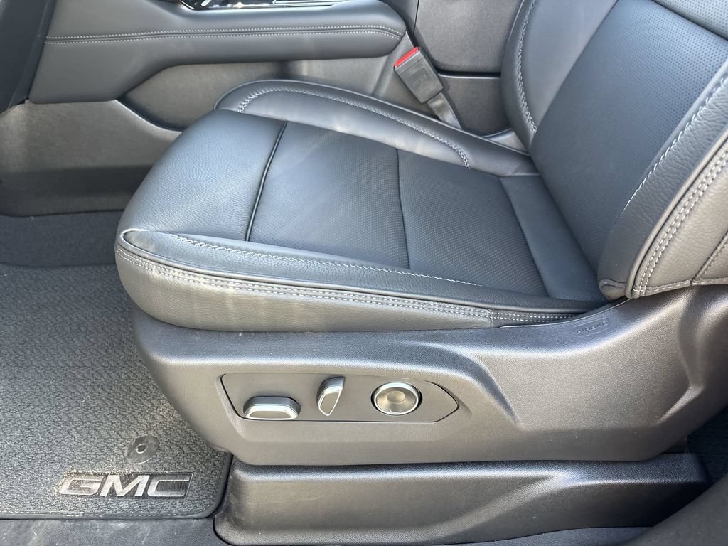 New 2026 GMC Yukon XL Denali AWD/4WD image 19