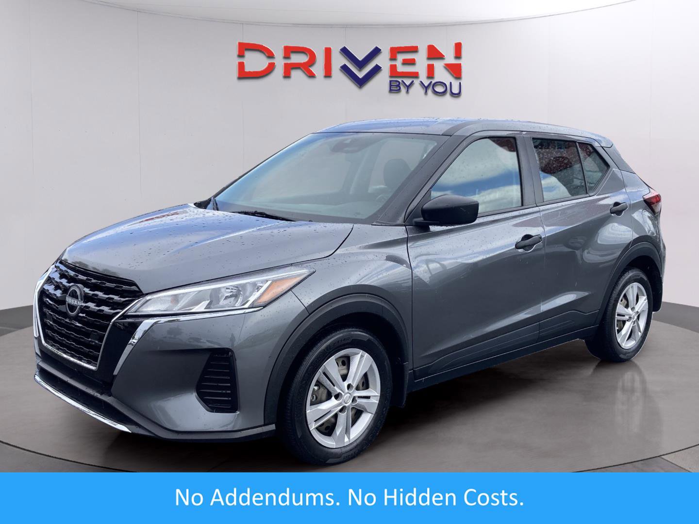 Used 2023 Nissan Kicks S image 1