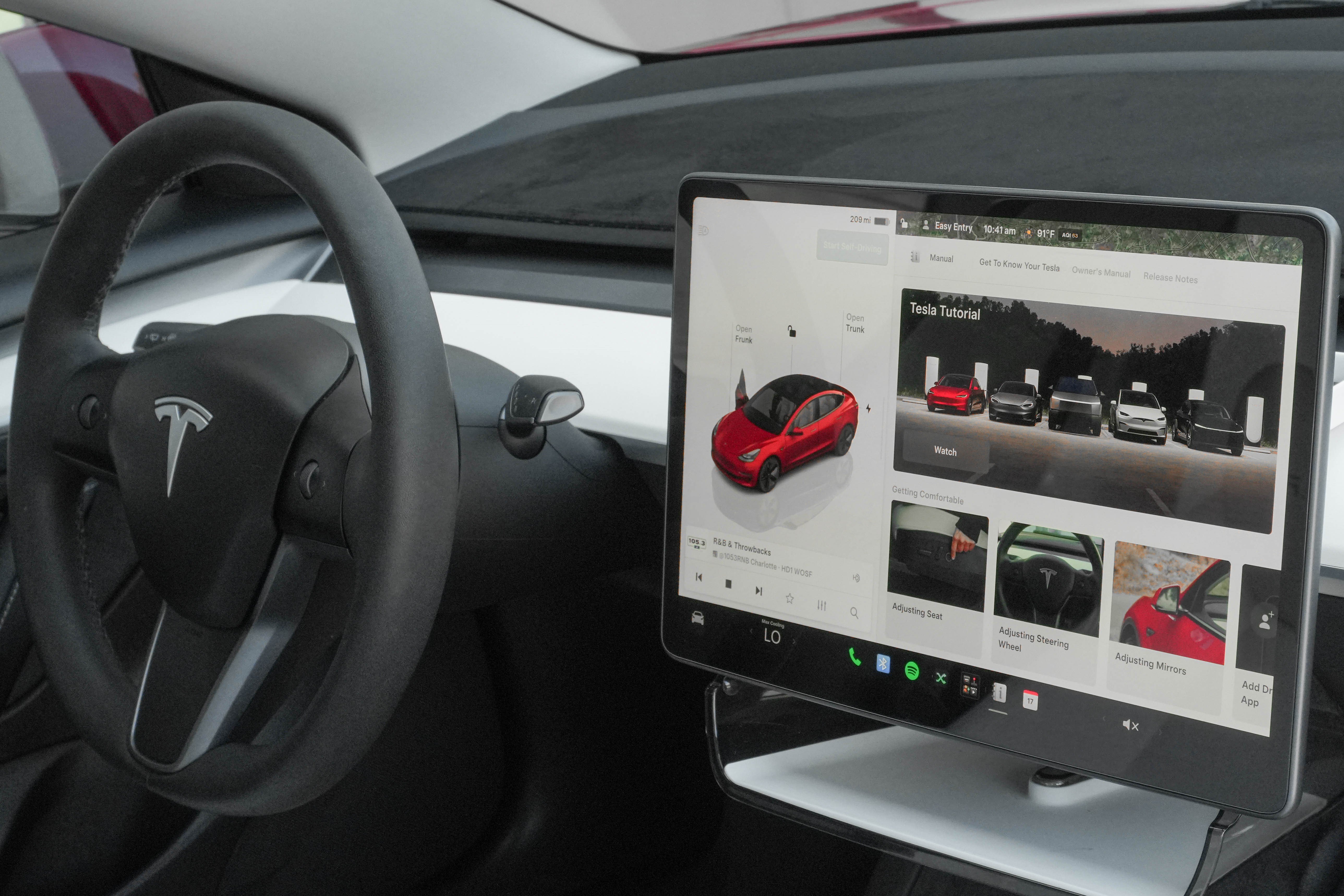 Used 2023 Tesla Model 3 Standard Range RWD image 11