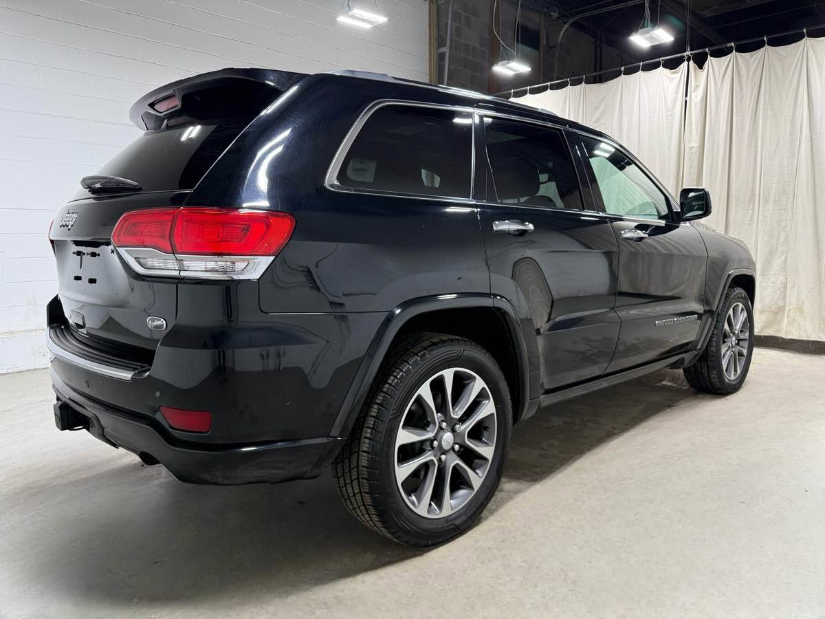 Used 2018 Jeep Grand Cherokee Overland image 4