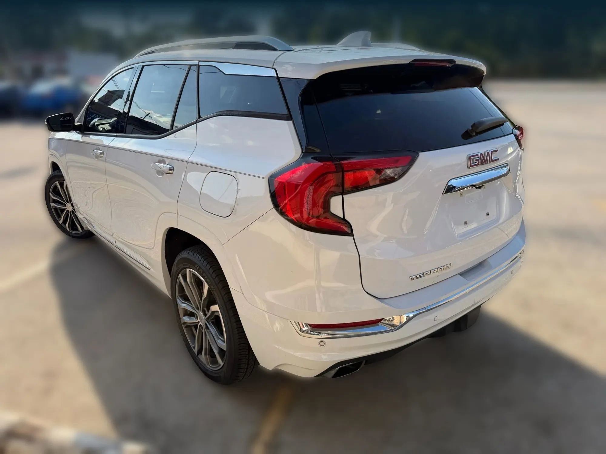 Used 2019 GMC Terrain Denali w/ Advanced Safety Package image 5