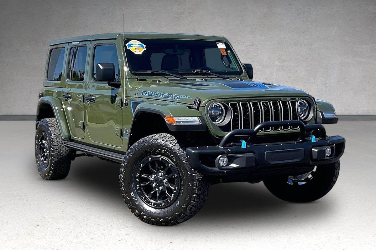 Used 2023 Jeep Wrangler Unlimited Rubicon 4xe AWD/4WD image 2