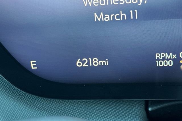 Used 2025 Buick Enclave Preferred image 43