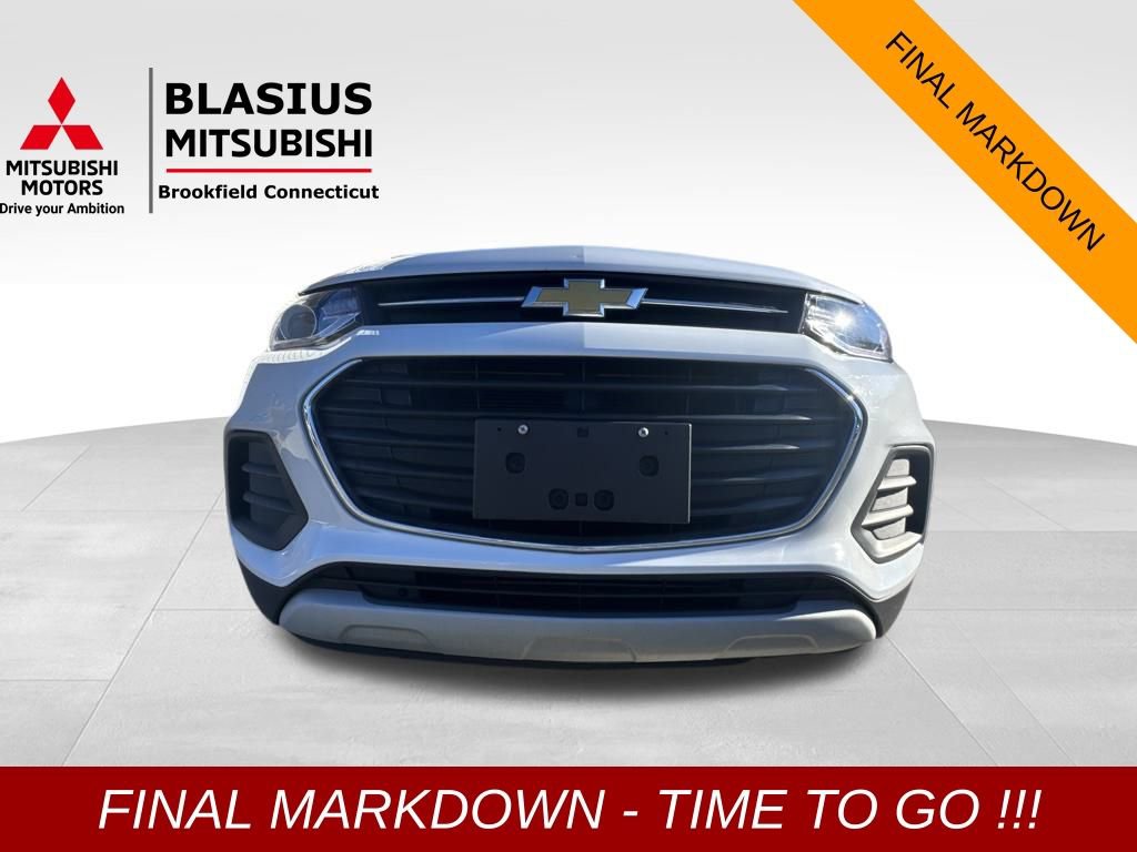 Used 2022 Chevrolet Trax LT w/ LT Convenience Package image 38