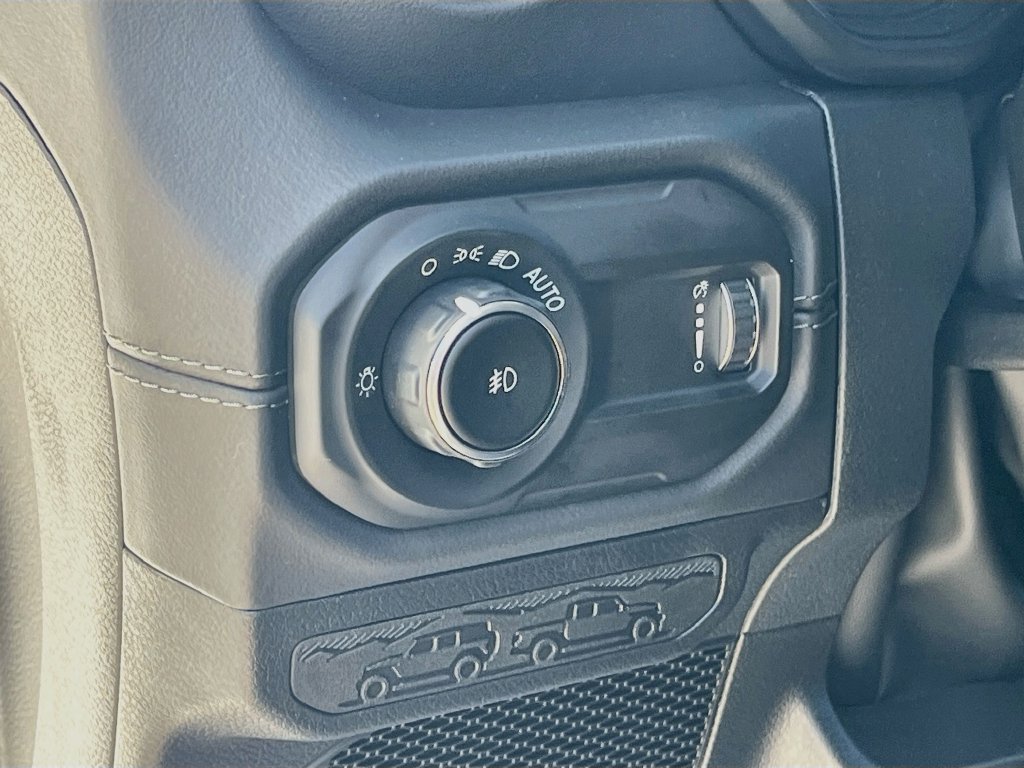 New 2027 Jeep Wrangler Unlimited Sahara AWD/4WD image 10