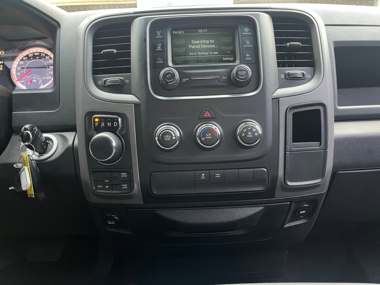 Used 2017 RAM 1500 Express image 22