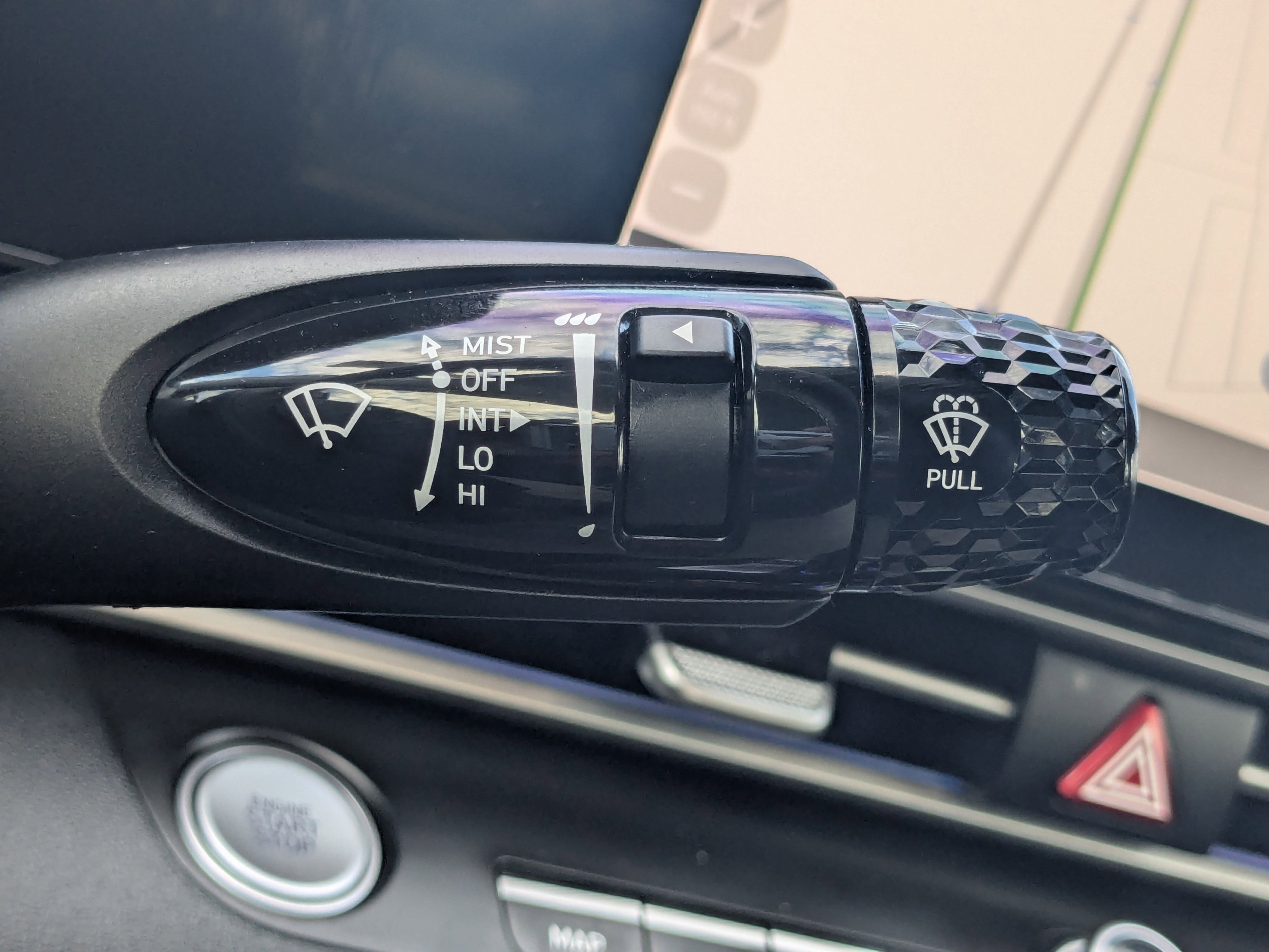 Used 2023 Hyundai Elantra Limited image 31