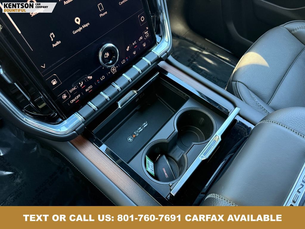 Used 2025 GMC Yukon XL Denali AWD/4WD image 26