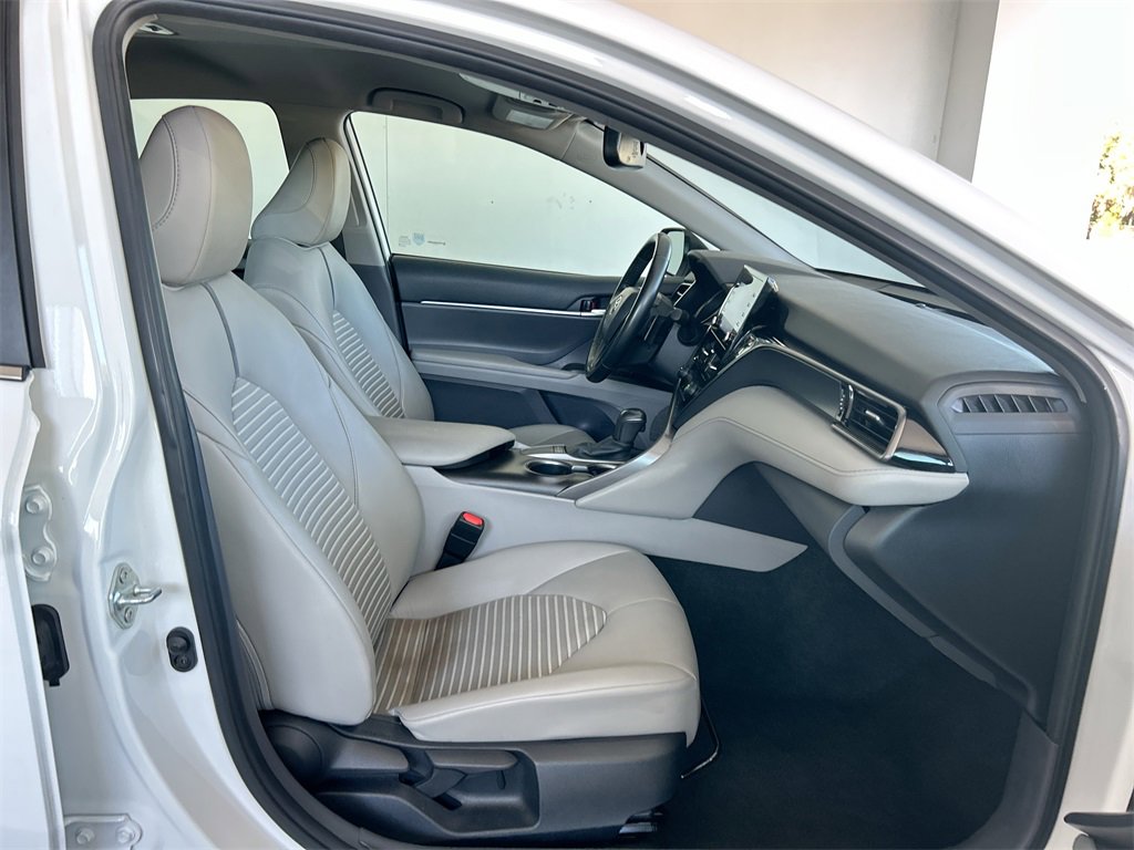 Used 2024 Toyota Camry SE w/ Convenience Package image 31