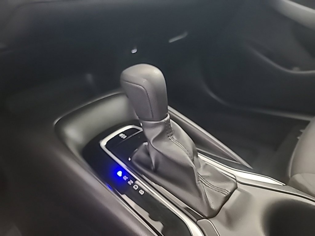 Used 2025 Toyota Corolla LE FWD image 36