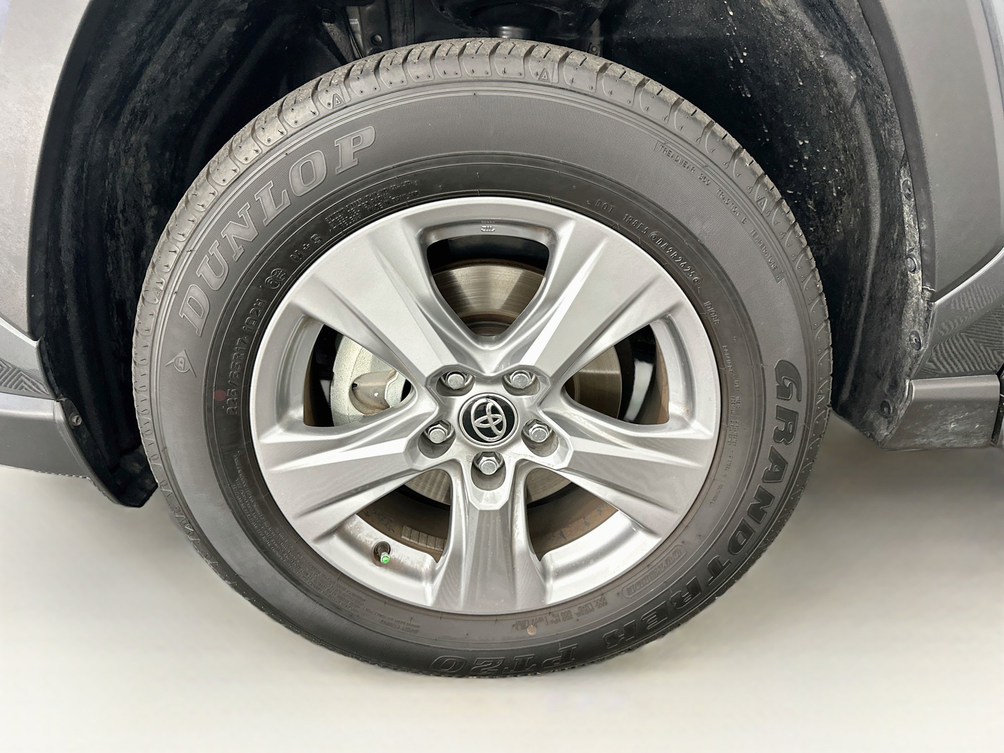 Used 2025 Toyota RAV4 LE AWD/4WD image 35