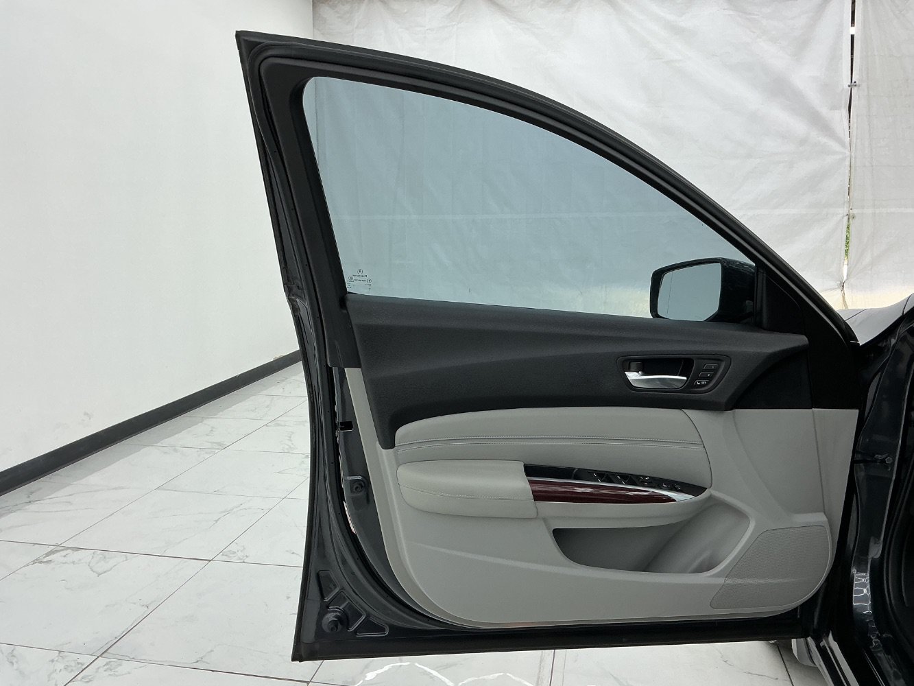 Used 2015 Acura TLX V6 FWD image 18