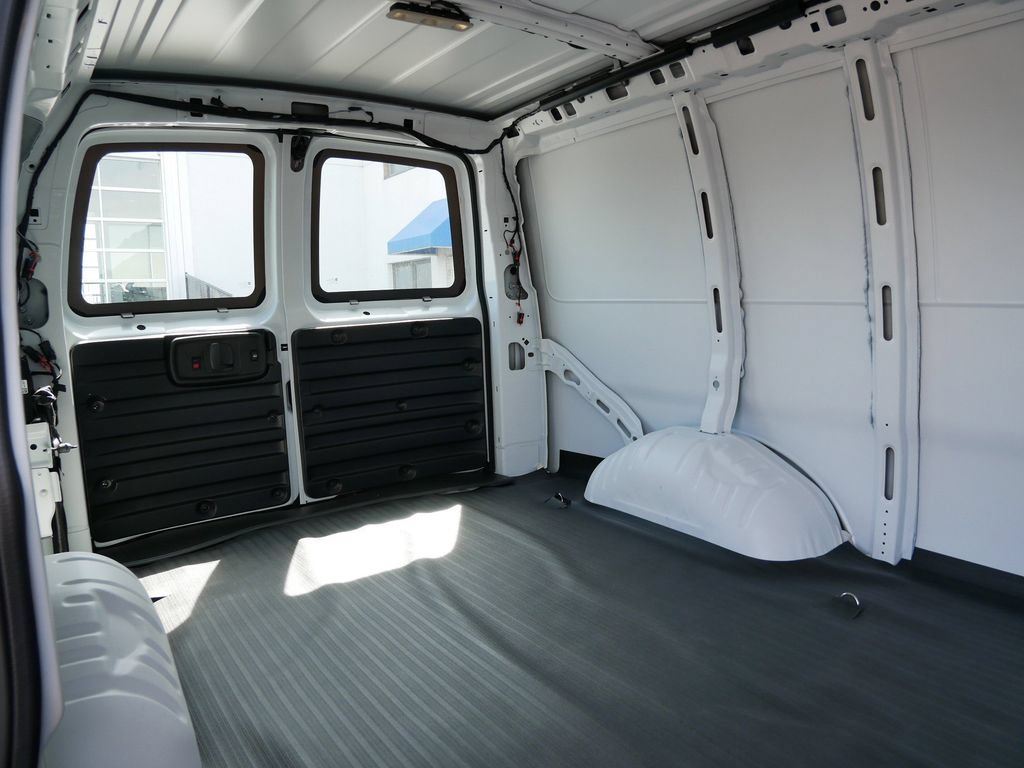 New 2026 Chevrolet Express 2500 w/ Driver Convenience Package RWD image 17