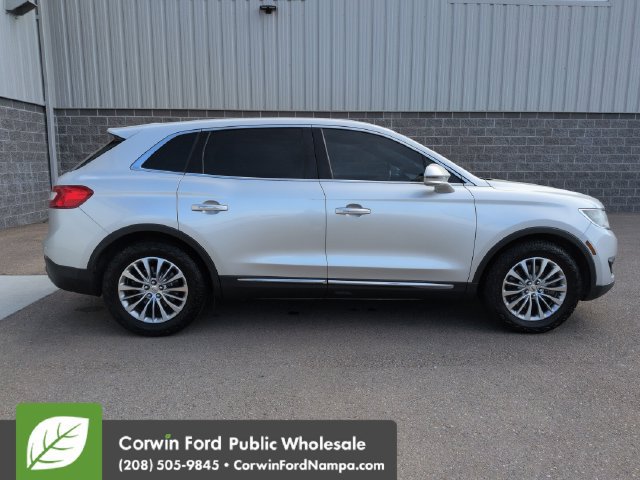 Used 2018 Lincoln MKX Select w/ Select Plus Package FWD image 2