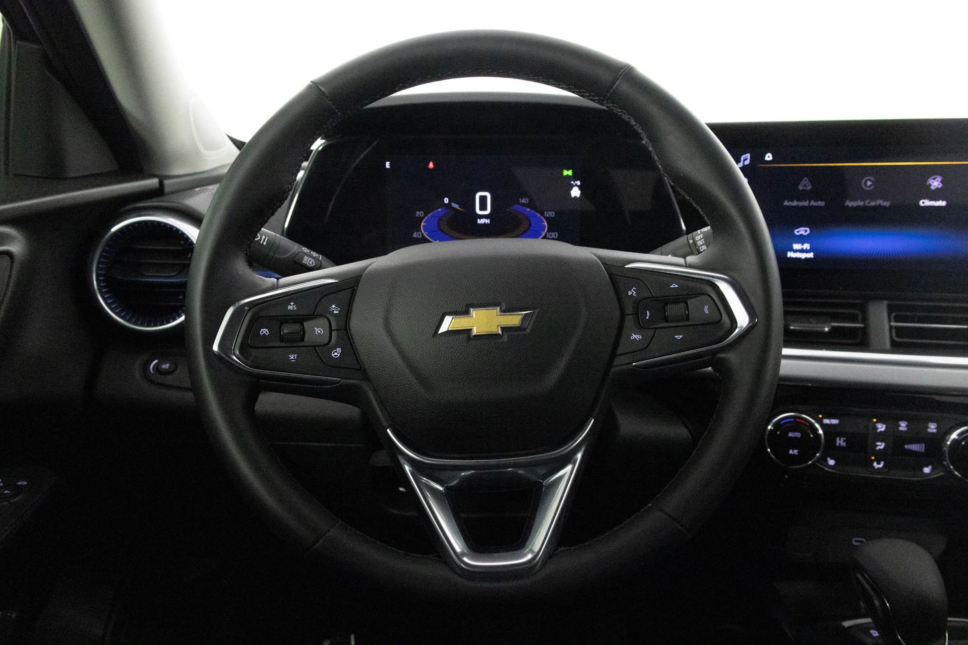 Used 2024 Chevrolet Trax LT w/ Driver Confidence Package image 27