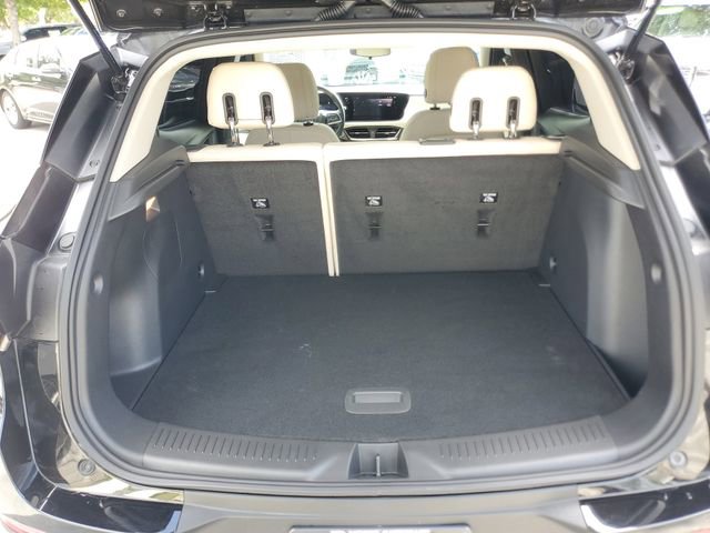 Certified 2026 Buick Encore GX Preferred w/ Comfort Package FWD image 8