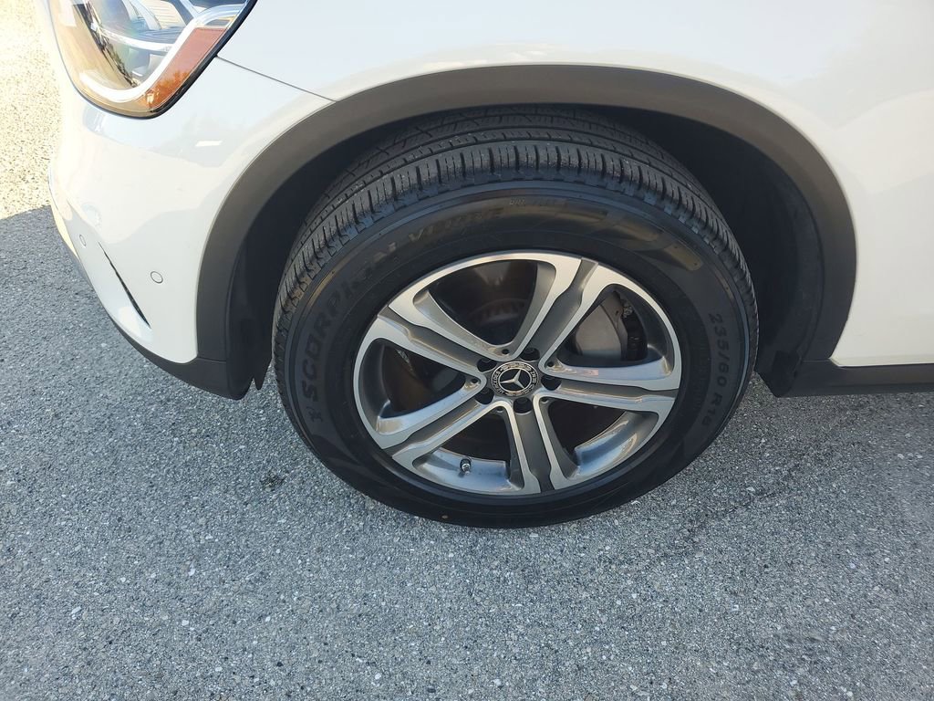 Used 2021 Mercedes-Benz GLC 300 image 18