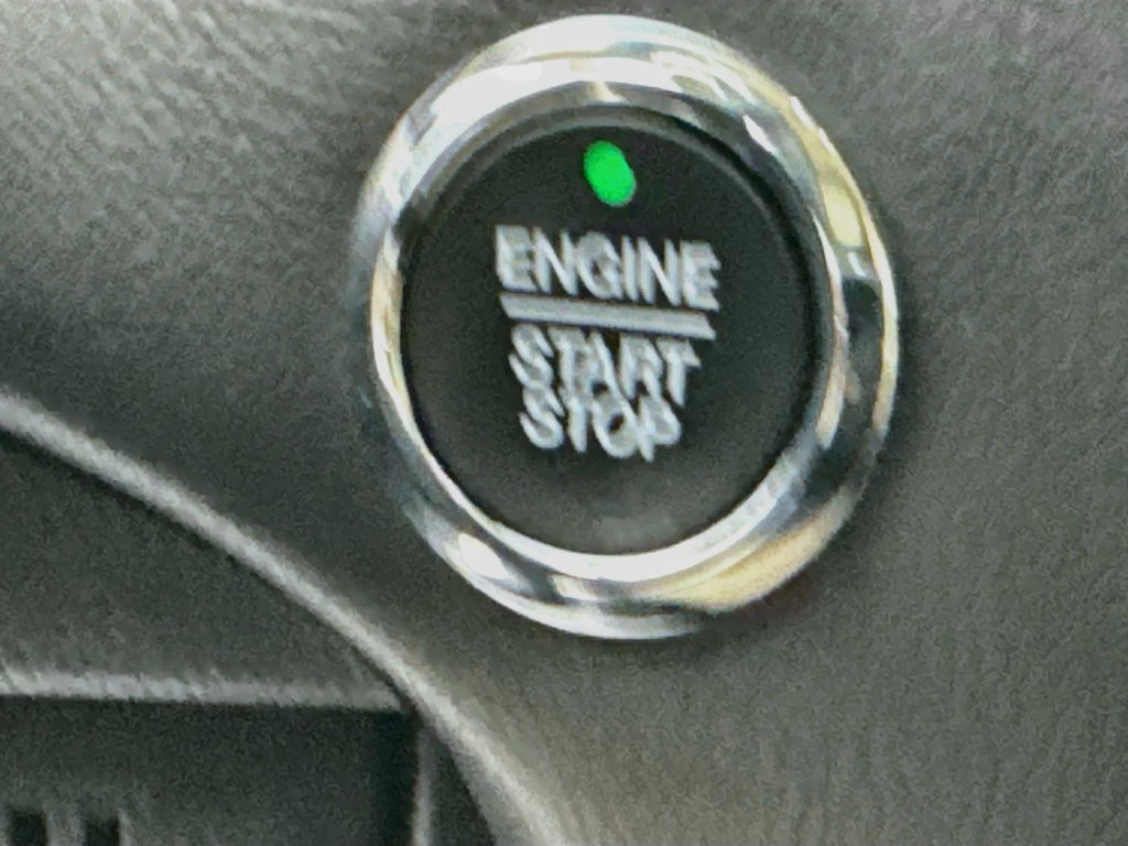 Used 2018 Ford Edge SEL w/ Equipment Group 201A FWD image 19