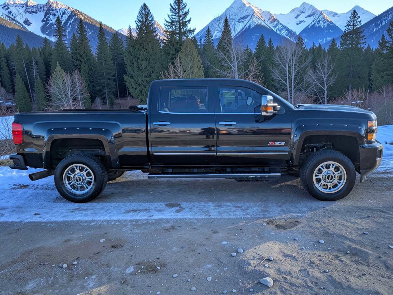 Used 2018 Chevrolet Silverado 3500 LTZ w/ Duramax Plus Package image 7