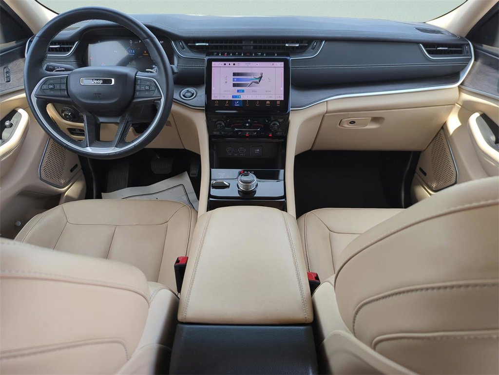 Used 2022 Jeep Grand Cherokee Limited image 19